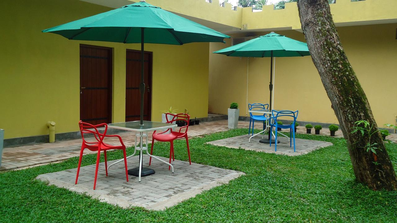 Bridge Hotel Negombo Kimbulapitiya Екстер'єр фото