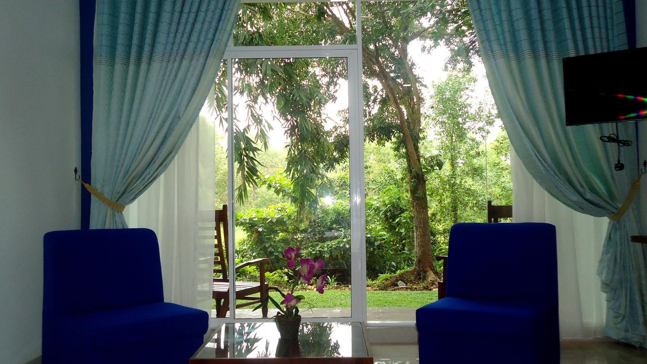 Bridge Hotel Negombo Kimbulapitiya Екстер'єр фото