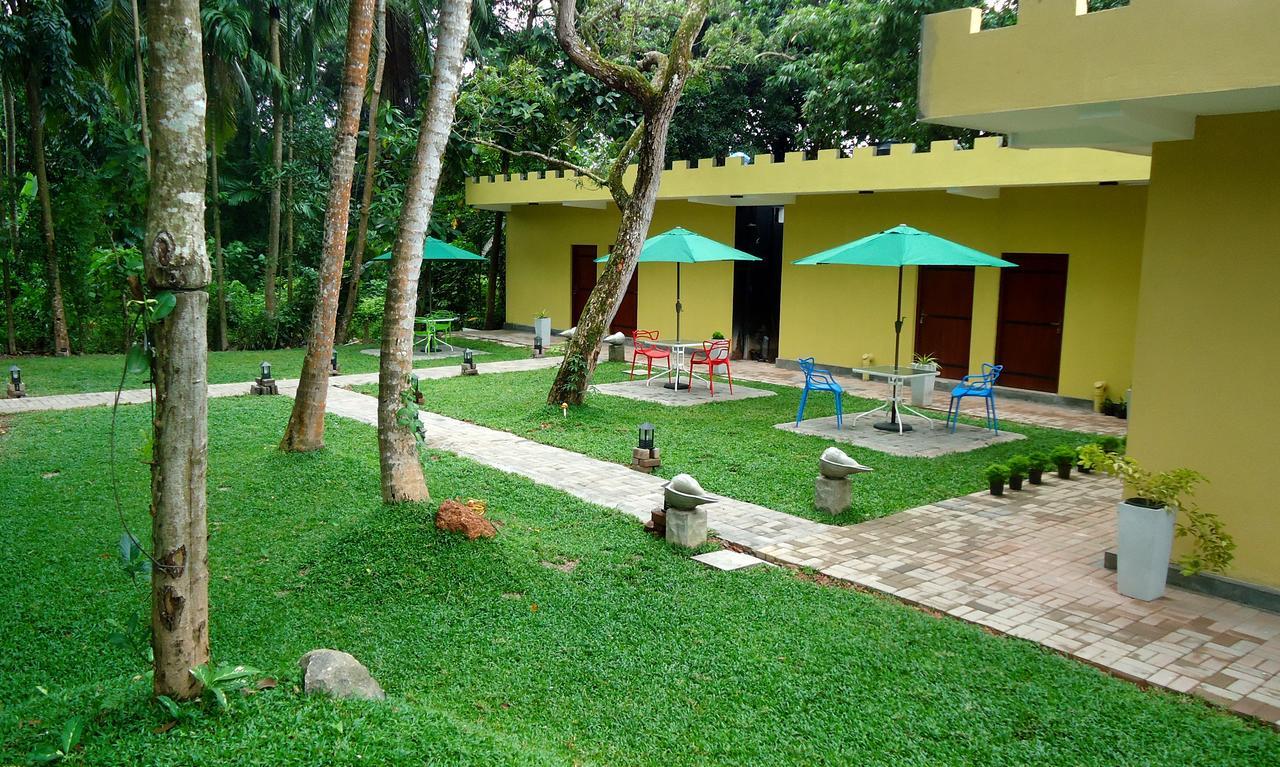 Bridge Hotel Negombo Kimbulapitiya Екстер'єр фото