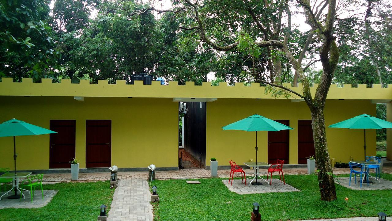 Bridge Hotel Negombo Kimbulapitiya Екстер'єр фото