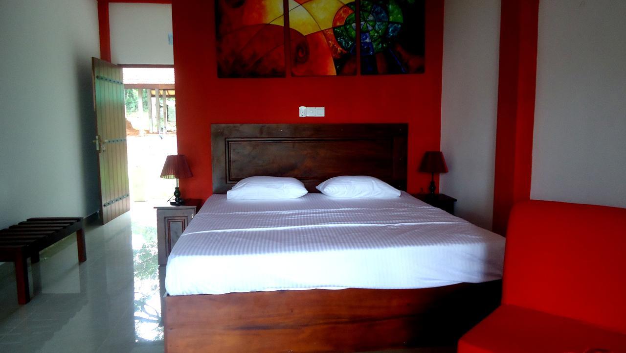 Bridge Hotel Negombo Kimbulapitiya Екстер'єр фото